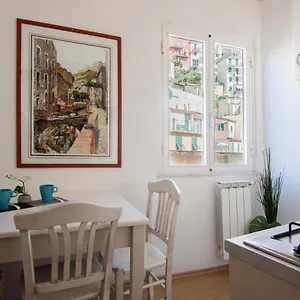 Shanti 1 Apartment Riomaggiore